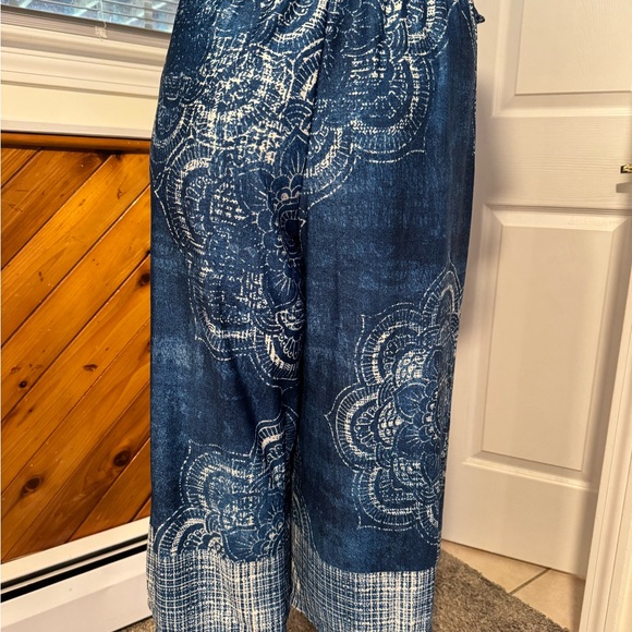 Emma & Michele Blue Patterned Jumpsuit Size Small Blue and White Back Zipper - Picture 7 of 11